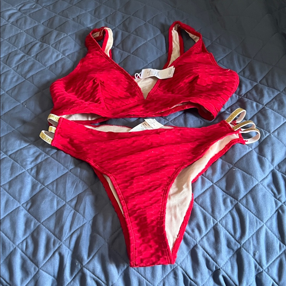 Cupshe Red Textured Bikini Set